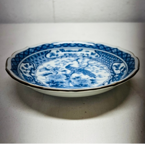 Andrea By Sadek Porcelain Blue White Chinoiserie Plate with English Hanger - Picture 3 of 5
